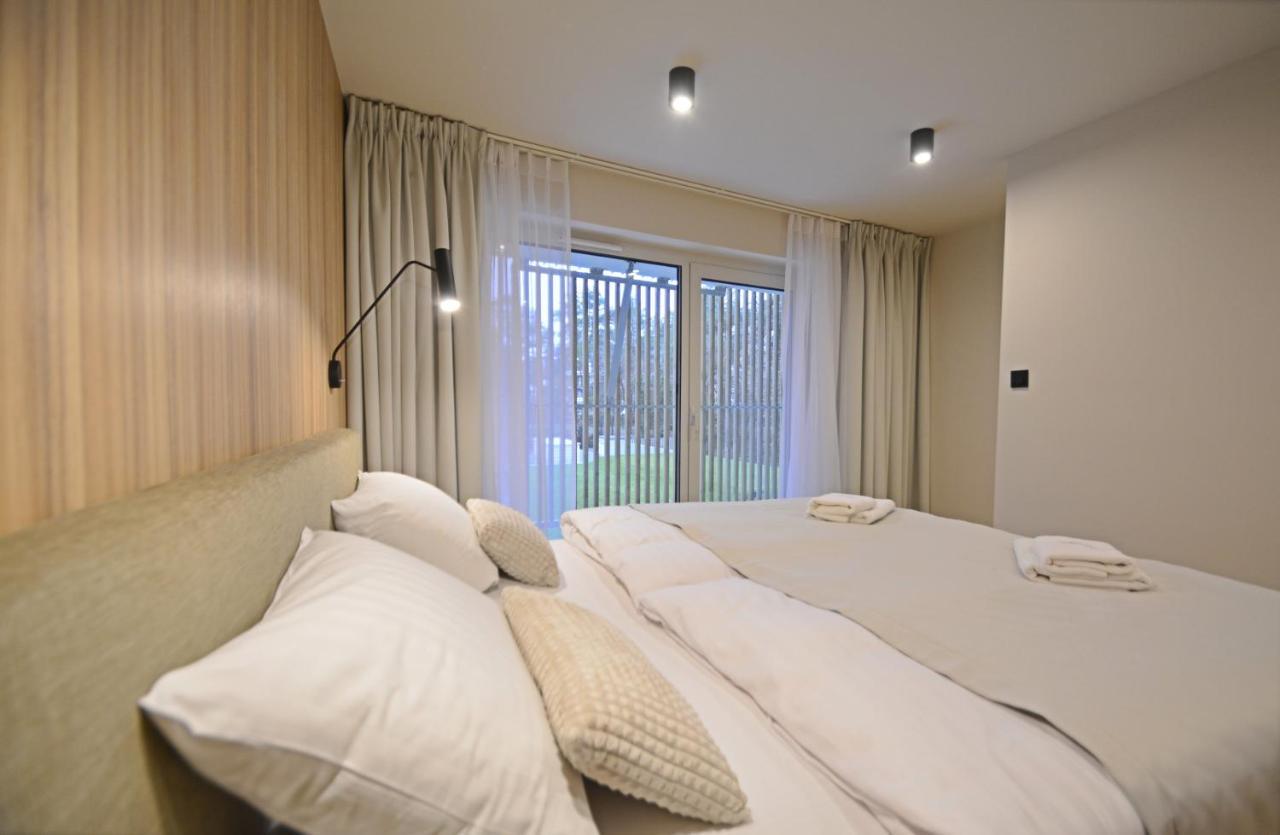 Apartamenty Bryza - Baltycki B-06 Z Tarasem, 100M Od Morza ชวีโนวิชแจ ภายนอก รูปภาพ