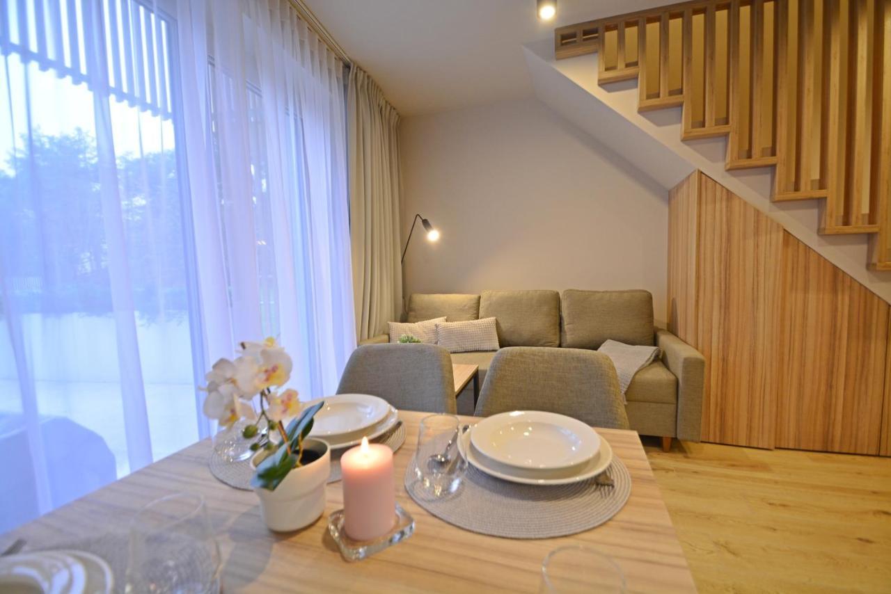Apartamenty Bryza - Baltycki B-06 Z Tarasem, 100M Od Morza ชวีโนวิชแจ ภายนอก รูปภาพ